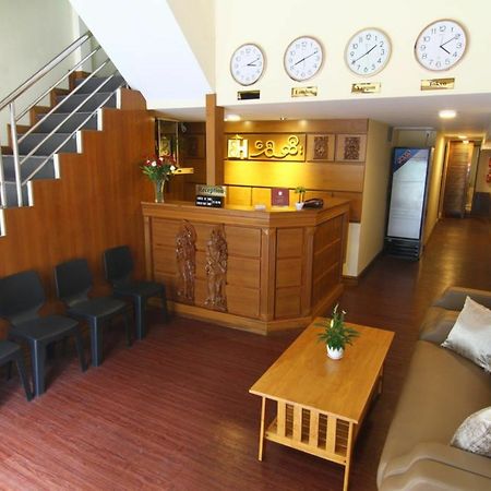 Shwe Htee Guest House Янгон Экстерьер фото